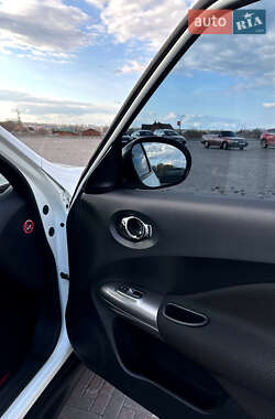 Внедорожник / Кроссовер Nissan Juke 2013 в 