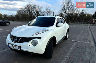Внедорожник / Кроссовер Nissan Juke 2013 в 