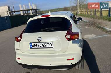Внедорожник / Кроссовер Nissan Juke 2011 в 