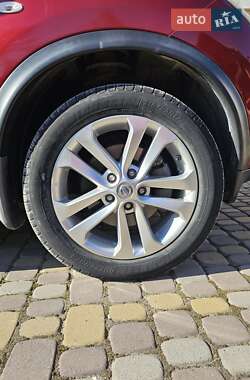 Внедорожник / Кроссовер Nissan Juke 2011 в 