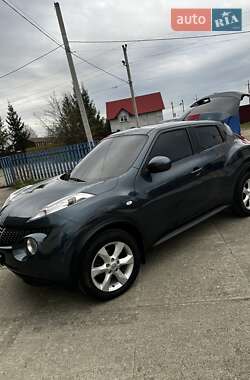 Внедорожник / Кроссовер Nissan Juke 2010 в 