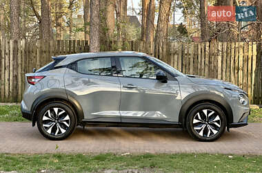 Позашляховик / Кросовер Nissan Juke 2022 в 