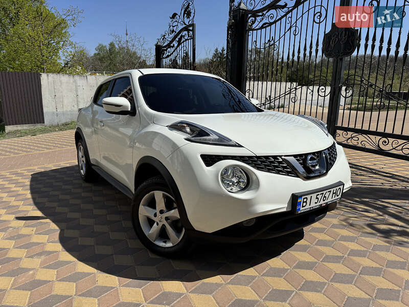 Внедорожник / Кроссовер Nissan Juke 2019 в 