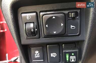 Внедорожник / Кроссовер Nissan Juke 2013 в 