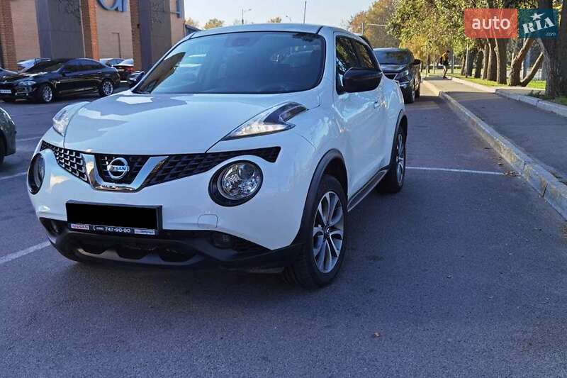 Позашляховик / Кросовер Nissan Juke 2019 в 