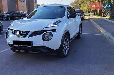 Позашляховик / Кросовер Nissan Juke 2019 в 