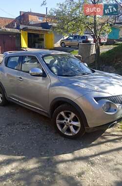 Позашляховик / Кросовер Nissan Juke 2011 в 
