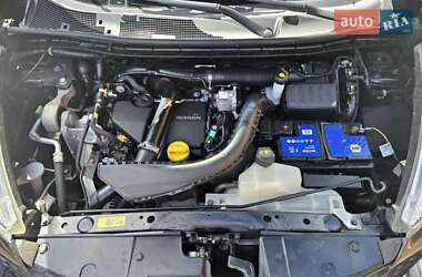 Внедорожник / Кроссовер Nissan Juke 2012 в 