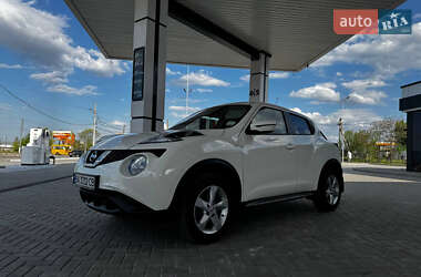 Внедорожник / Кроссовер Nissan Juke 2018 в 
