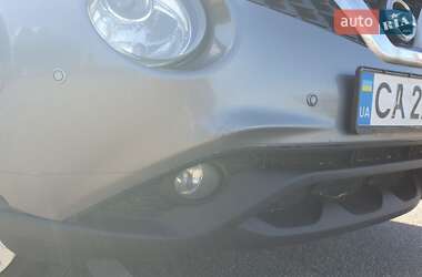 Позашляховик / Кросовер Nissan Juke 2016 в 