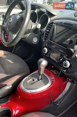 Позашляховик / Кросовер Nissan Juke 2011 в 