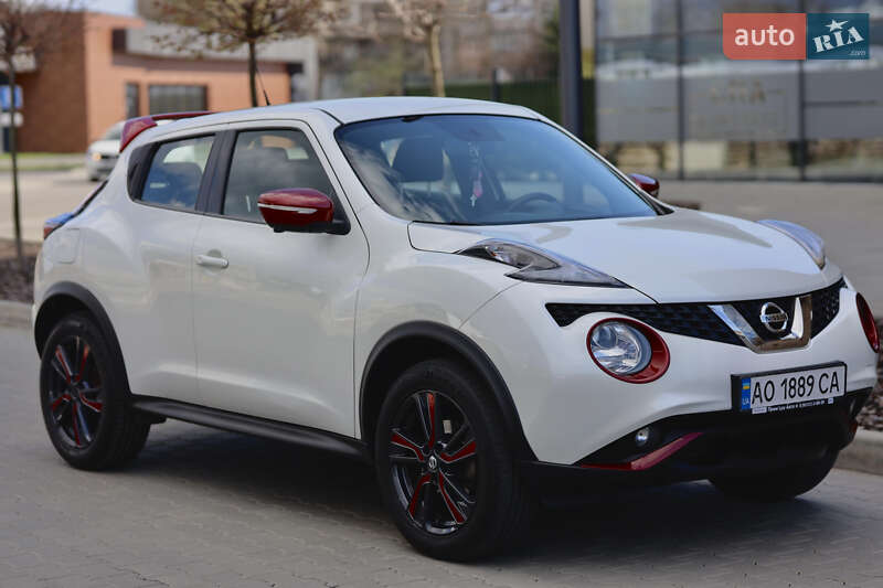 Позашляховик / Кросовер Nissan Juke 2018 в 