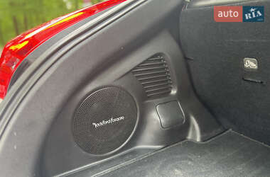 Внедорожник / Кроссовер Nissan Juke 2012 в 