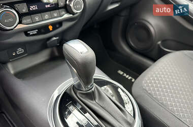 Позашляховик / Кросовер Nissan Juke 2022 в 