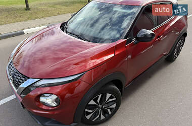 Внедорожник / Кроссовер Nissan Juke 2022 в 