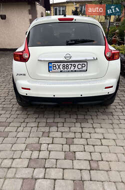 Позашляховик / Кросовер Nissan Juke 2012 в 