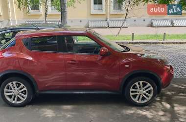 Внедорожник / Кроссовер Nissan Juke 2013 в 