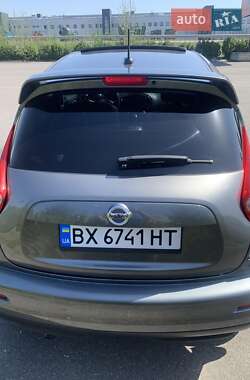 Позашляховик / Кросовер Nissan Juke 2012 в 