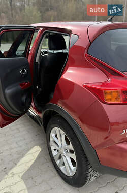 Внедорожник / Кроссовер Nissan Juke 2010 в 