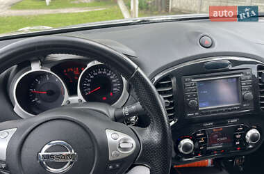 Позашляховик / Кросовер Nissan Juke 2010 в 