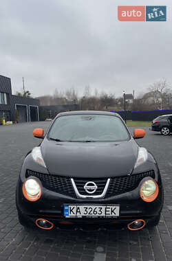 Позашляховик / Кросовер Nissan Juke 2013 в 