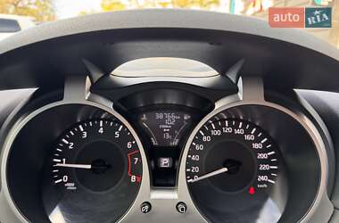 Позашляховик / Кросовер Nissan Juke 2018 в 