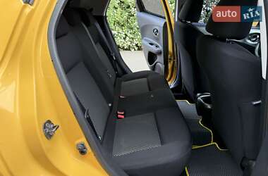 Позашляховик / Кросовер Nissan Juke 2014 в 