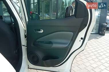 Позашляховик / Кросовер Nissan Juke 2021 в 