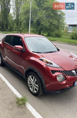 Внедорожник / Кроссовер Nissan Juke 2017 в 