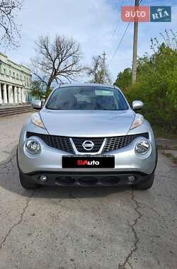 Позашляховик / Кросовер Nissan Juke 2012 в 