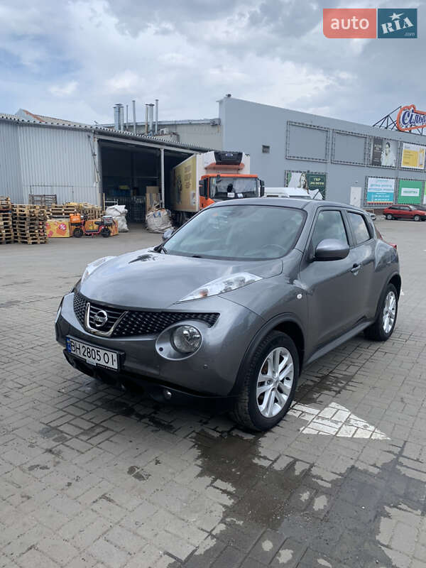 Внедорожник / Кроссовер Nissan Juke 2011 в 