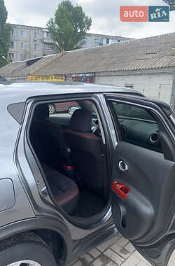 Внедорожник / Кроссовер Nissan Juke 2011 в 