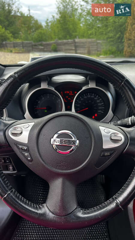 Внедорожник / Кроссовер Nissan Juke 2016 в Южноукраинске