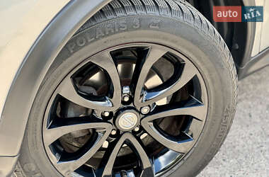 Внедорожник / Кроссовер Nissan Juke 2014 в 