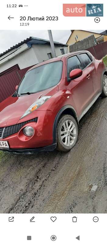 Позашляховик / Кросовер Nissan Juke 2010 в 