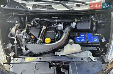 Внедорожник / Кроссовер Nissan Juke 2012 в 