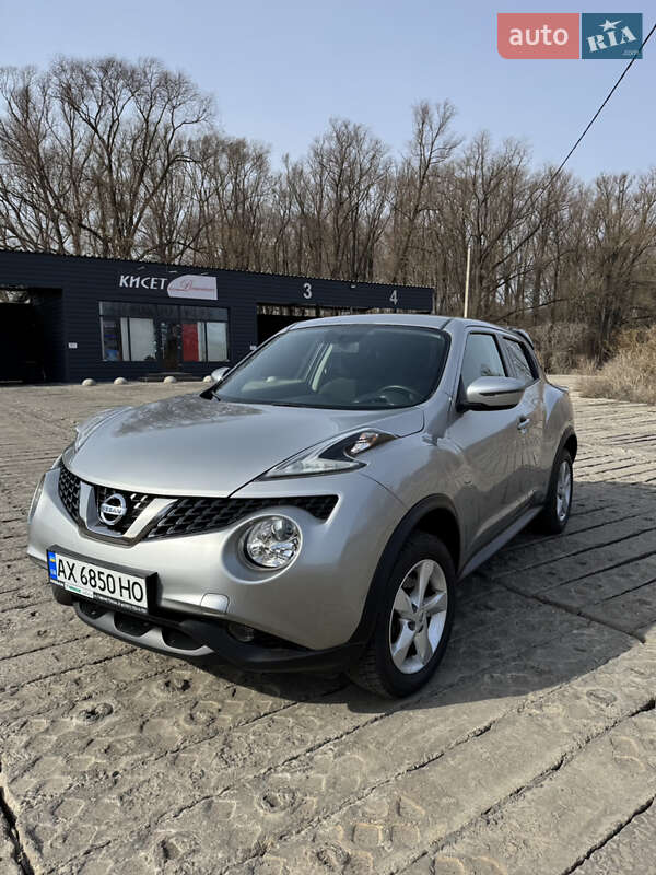 Внедорожник / Кроссовер Nissan Juke 2019 в 