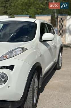 Внедорожник / Кроссовер Nissan Juke 2013 в 