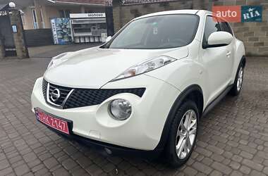 Позашляховик / Кросовер Nissan Juke 2010 в 
