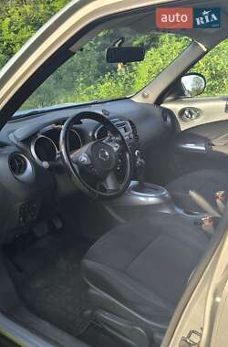Внедорожник / Кроссовер Nissan Juke 2010 в 