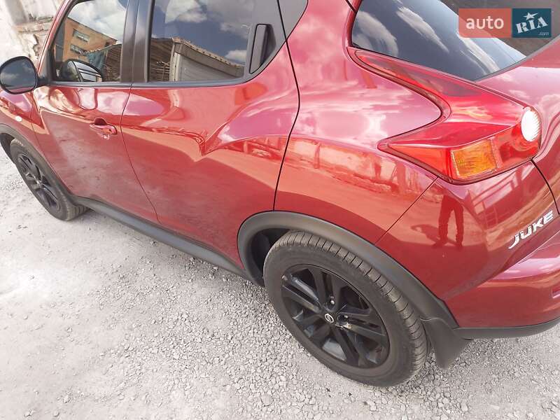 Позашляховик / Кросовер Nissan Juke 2011 в Дніпрі