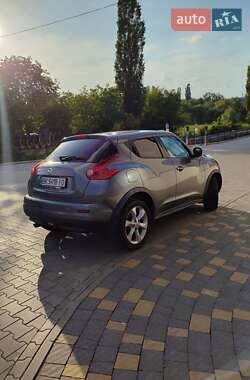 Внедорожник / Кроссовер Nissan Juke 2011 в 