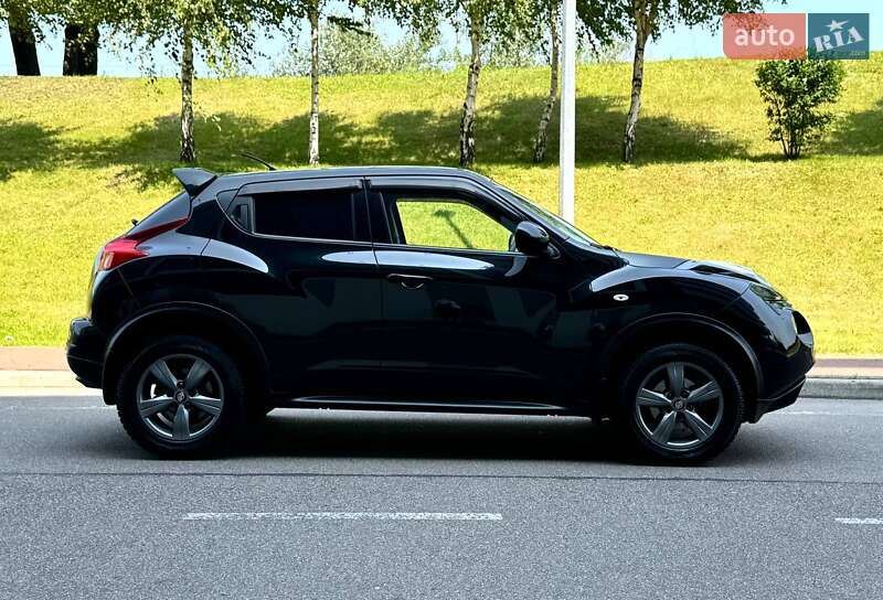 Позашляховик / Кросовер Nissan Juke 2011 в Києві