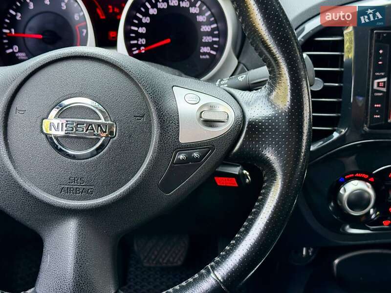 Позашляховик / Кросовер Nissan Juke 2011 в Києві