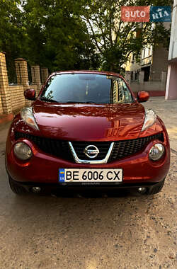 Позашляховик / Кросовер Nissan Juke 2013 в 