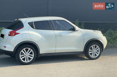 Внедорожник / Кроссовер Nissan Juke 2011 в 