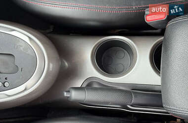 Внедорожник / Кроссовер Nissan Juke 2013 в 