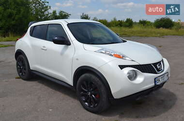 Внедорожник / Кроссовер Nissan Juke 2013 в Остроге
