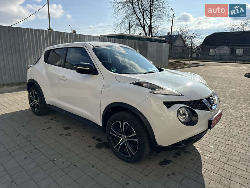Позашляховик / Кросовер Nissan Juke 2015 в Дубні