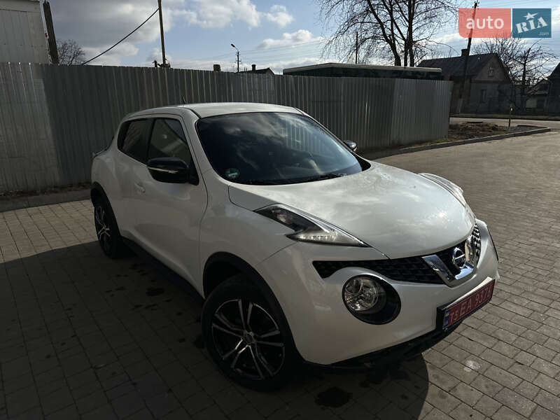 Позашляховик / Кросовер Nissan Juke 2015 в Дубні